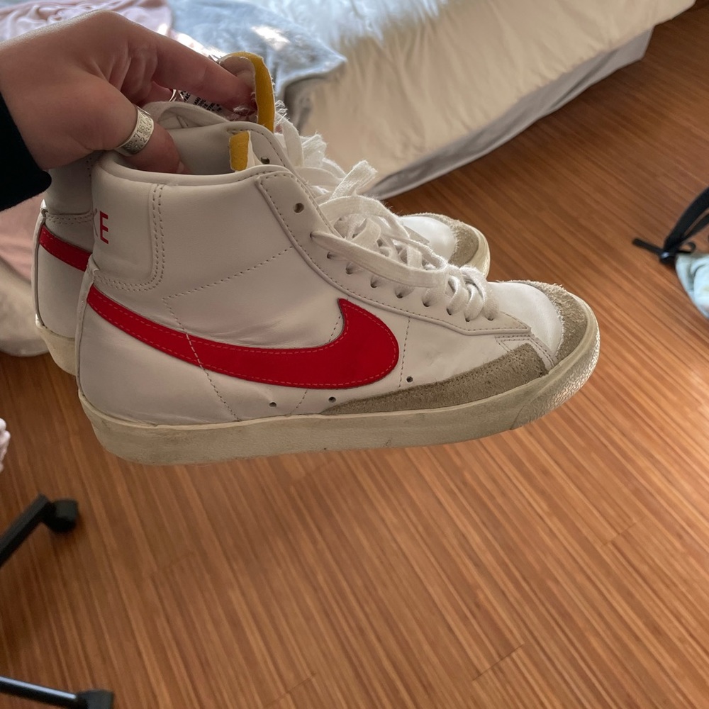 Nike Womens Blazer Mid '77 Vintage Shoes